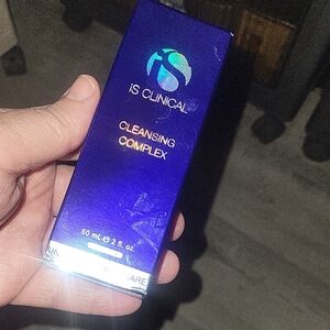 iS Clinical Cleansing Complex - Deep Blue